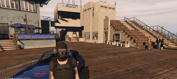 《GTA5》游戏PC版自行车爬墙操作技巧（自行车爬墙攀爬绝技）