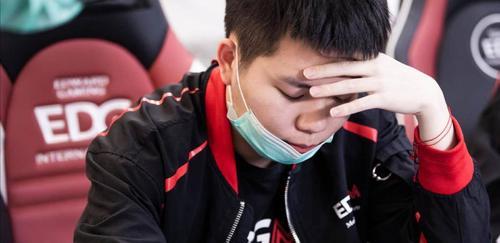 柠栀在王者荣耀中偏爱哪些英雄？