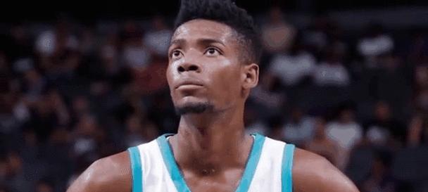 2k24手游文班亚马哪个队更强？如何选择合适的队伍？