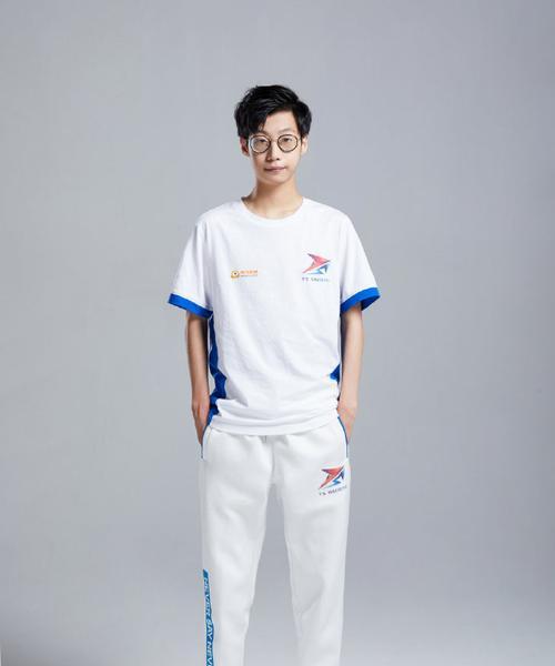 王者荣耀白绿球衣代表什么含义？