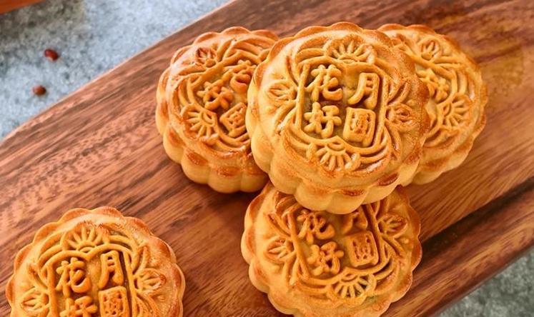 月饼的外观特征是什么？