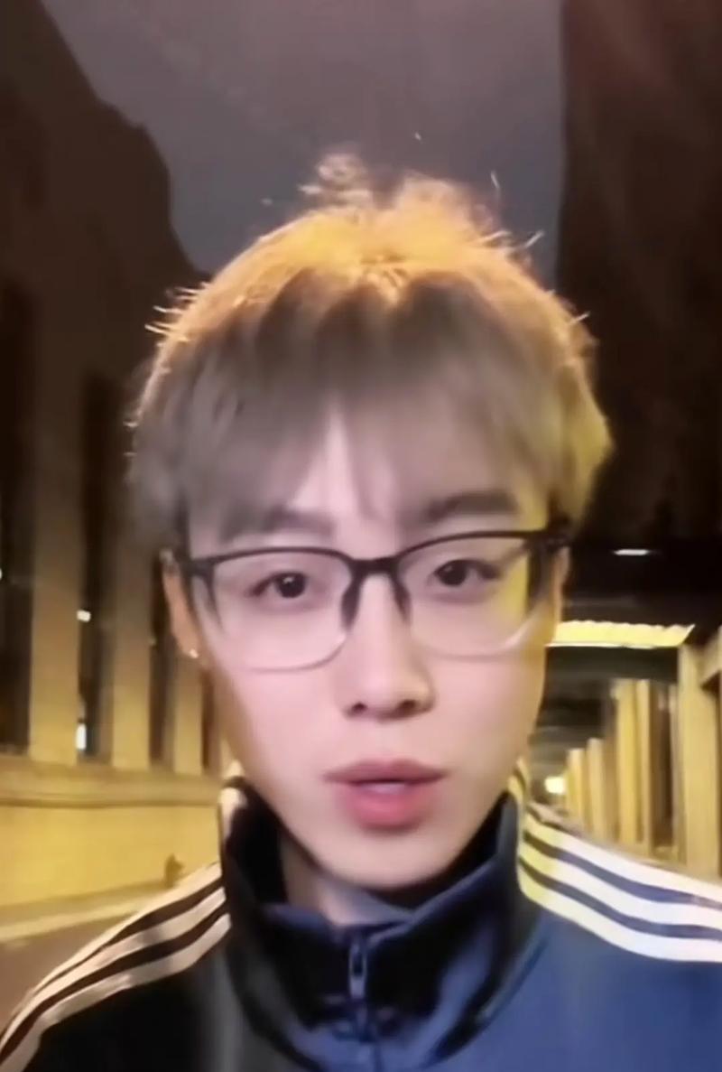 陈泽在王者荣耀中擅长哪个英雄？他的玩法有何特色？