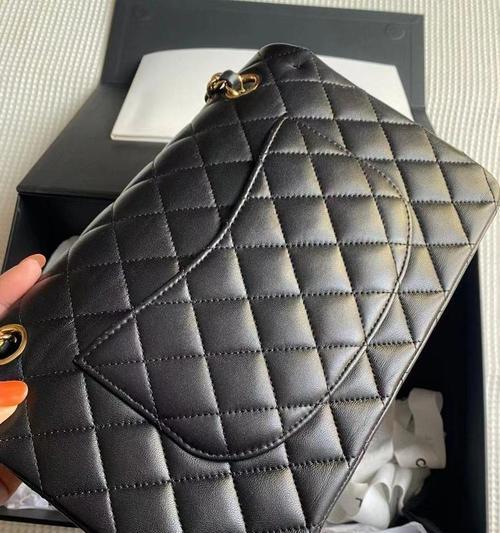 全新cf中号羊皮黑金多少钱？价格是否合理？